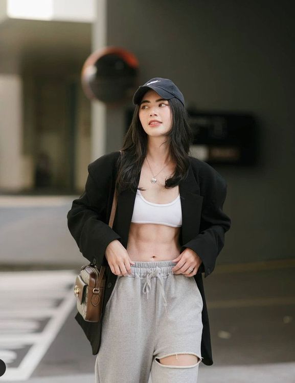 Davika Hoorne photo 6