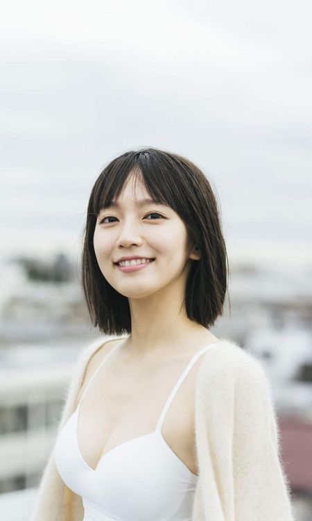Yoshioka Riho photo 0