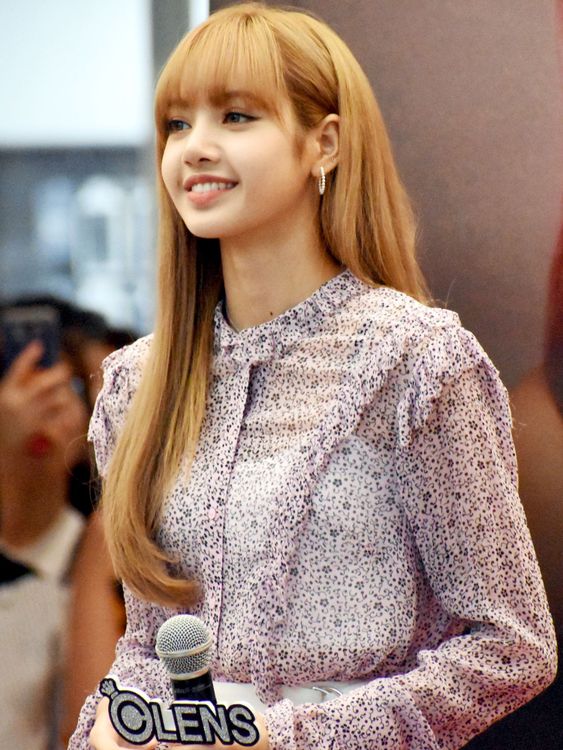 Lisa photo 8